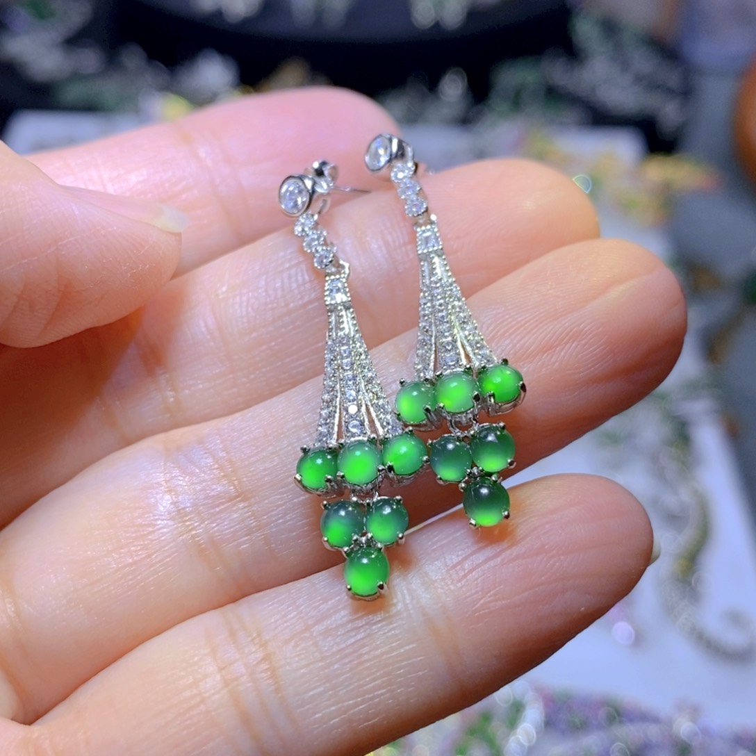 翡翠颈饰银S925镶嵌天然翡翠