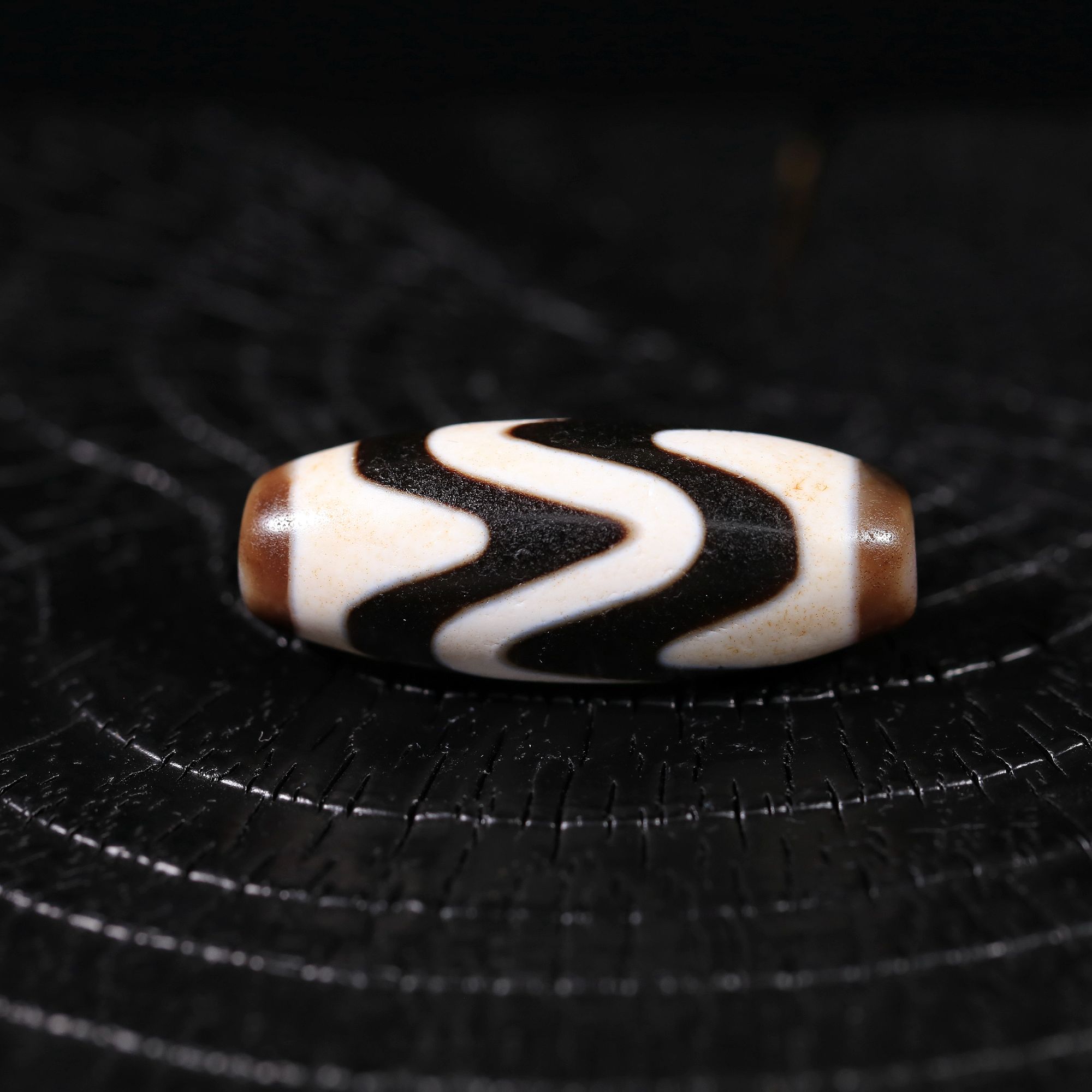 甜珠阁【行运任晓潘臻品】爆砂双水纹极黑白复古藏风男女同款锁骨链