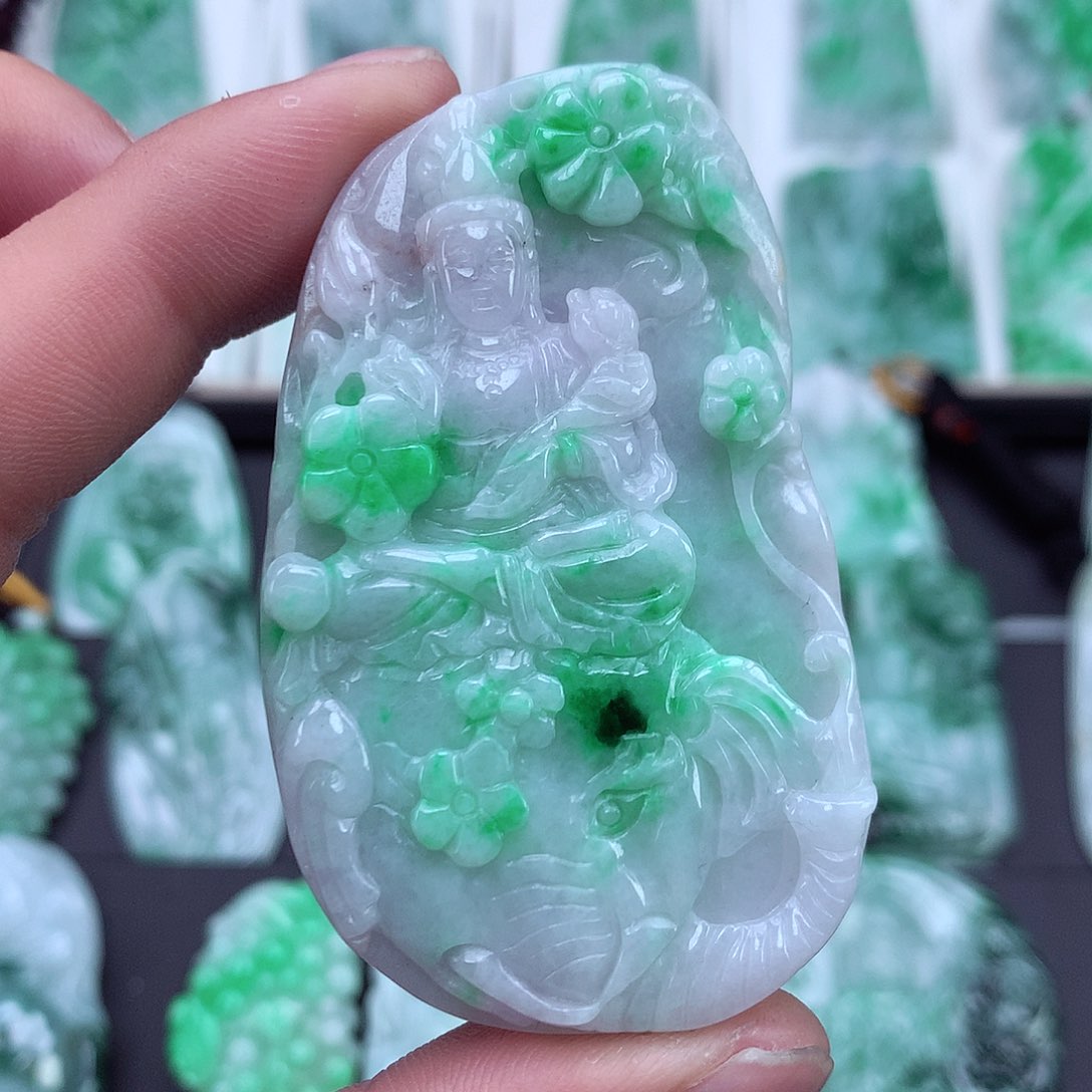 翡翠颈饰未镶嵌翡翠吊坠