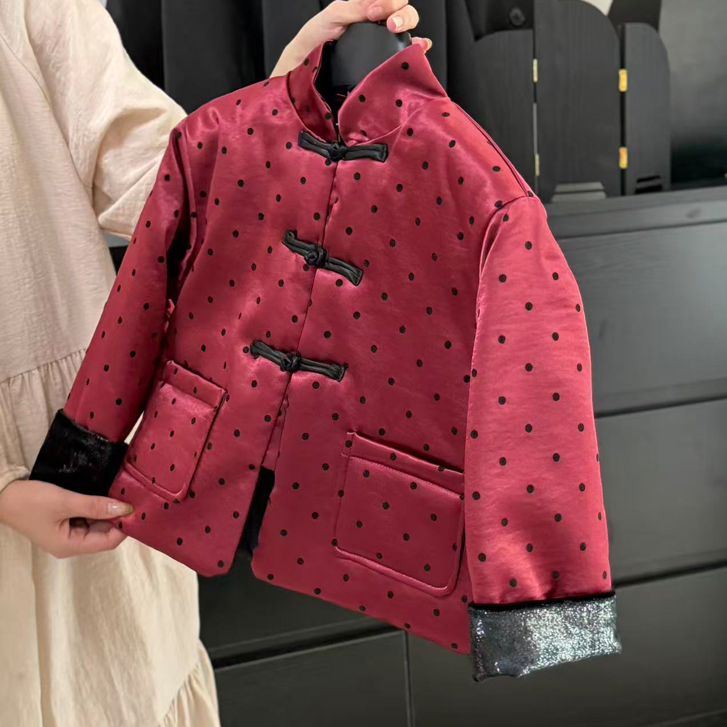女童新中式唐装外套2025冬季儿童加厚波点棉服宝宝中国风拜年服潮