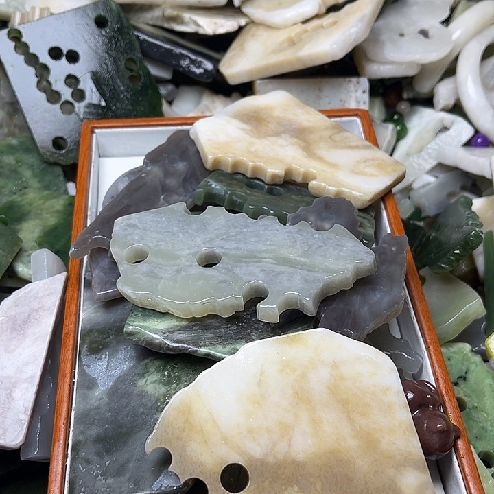 未镶嵌和田玉珠宝奇石向*阳
