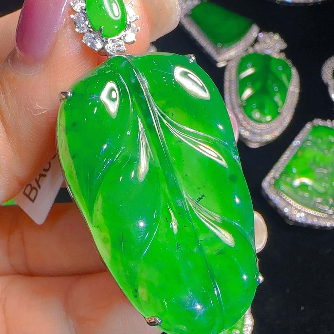 翡翠吊坠(赠链)银S925镶嵌