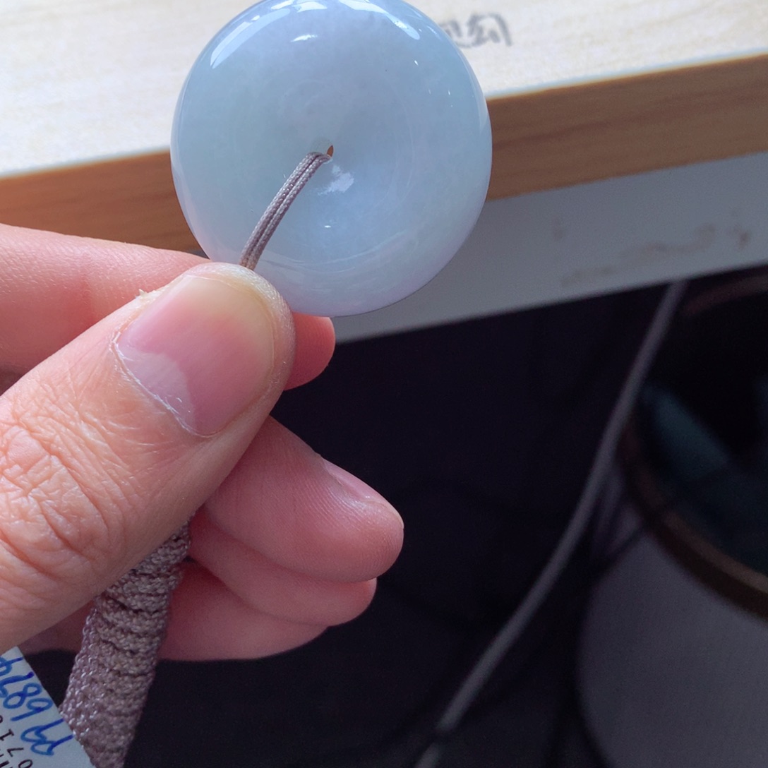 翡翠颈饰未镶嵌吊坠