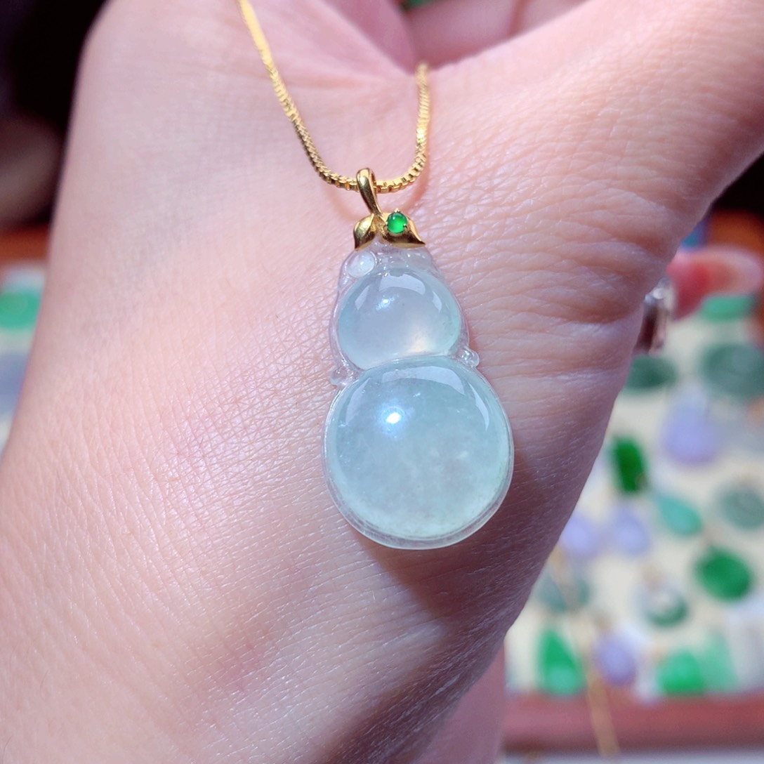 翡翠吊坠(不含链)18K金镶嵌