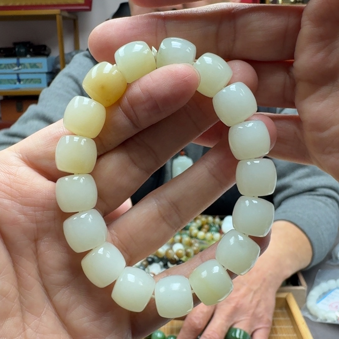 和田玉未镶嵌手串糖白