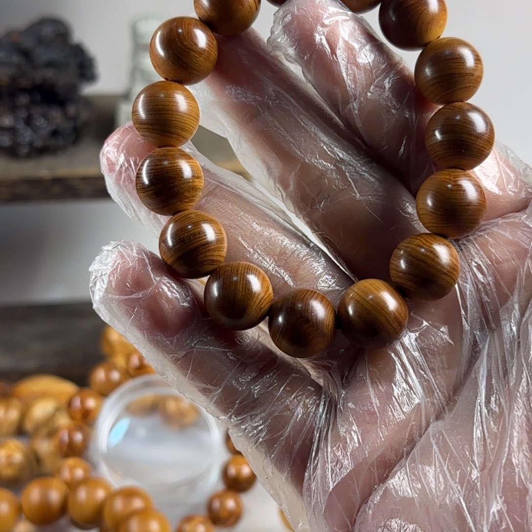 苗***子柏木（崖柏）太行崖柏黑油1.5