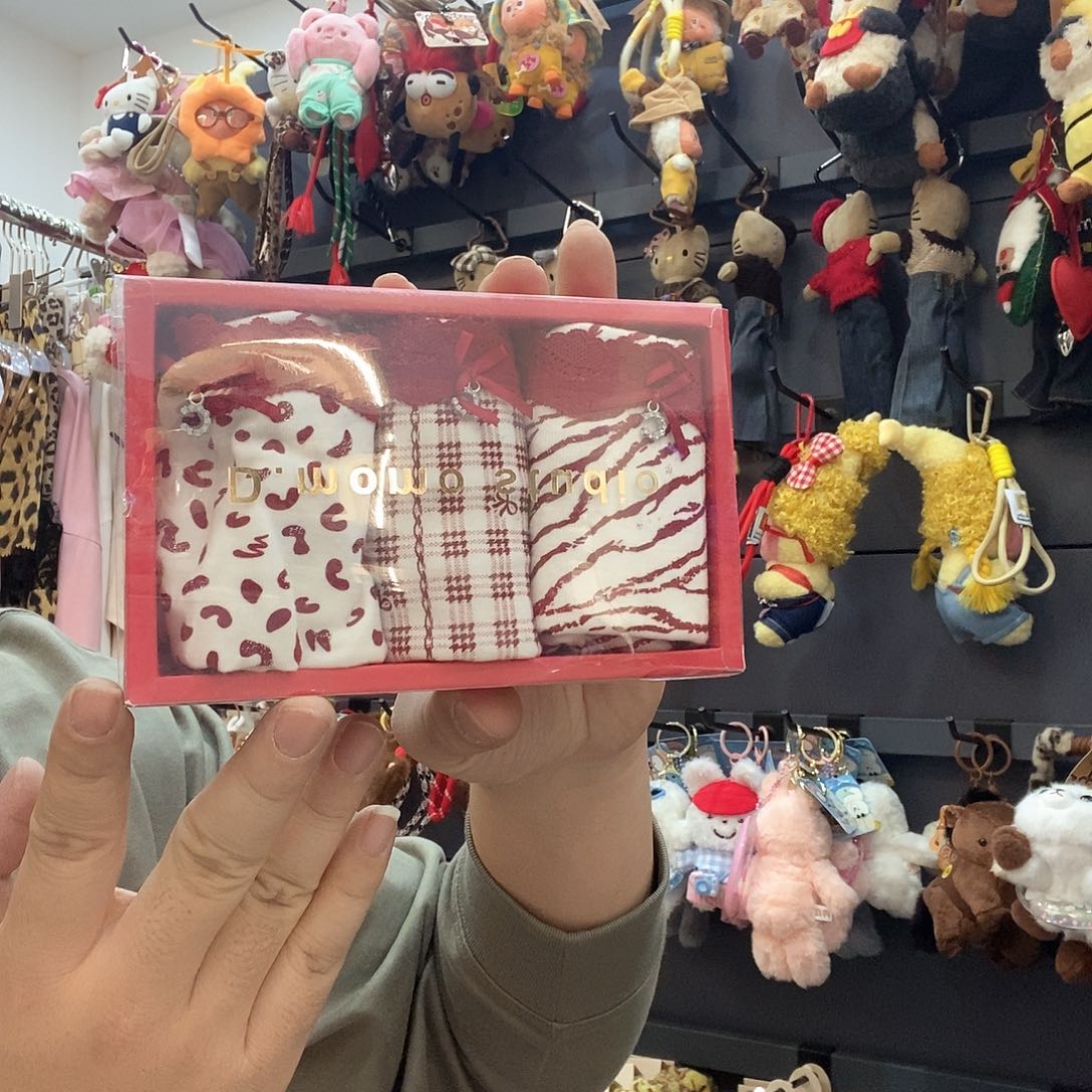 三醋酯纤维红色斑纹内