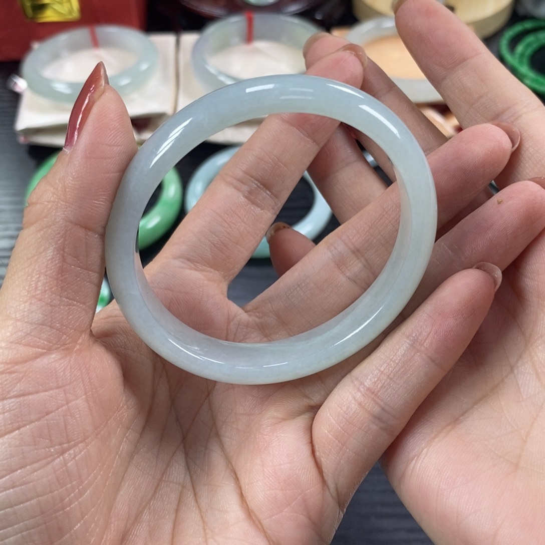 翡翠手镯未镶嵌56.6贵妃