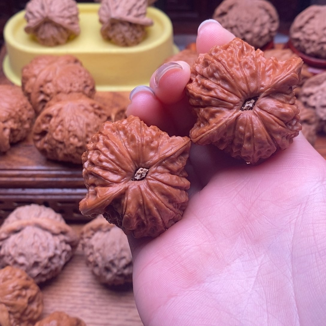 文玩核桃把件米**米41血麒麟