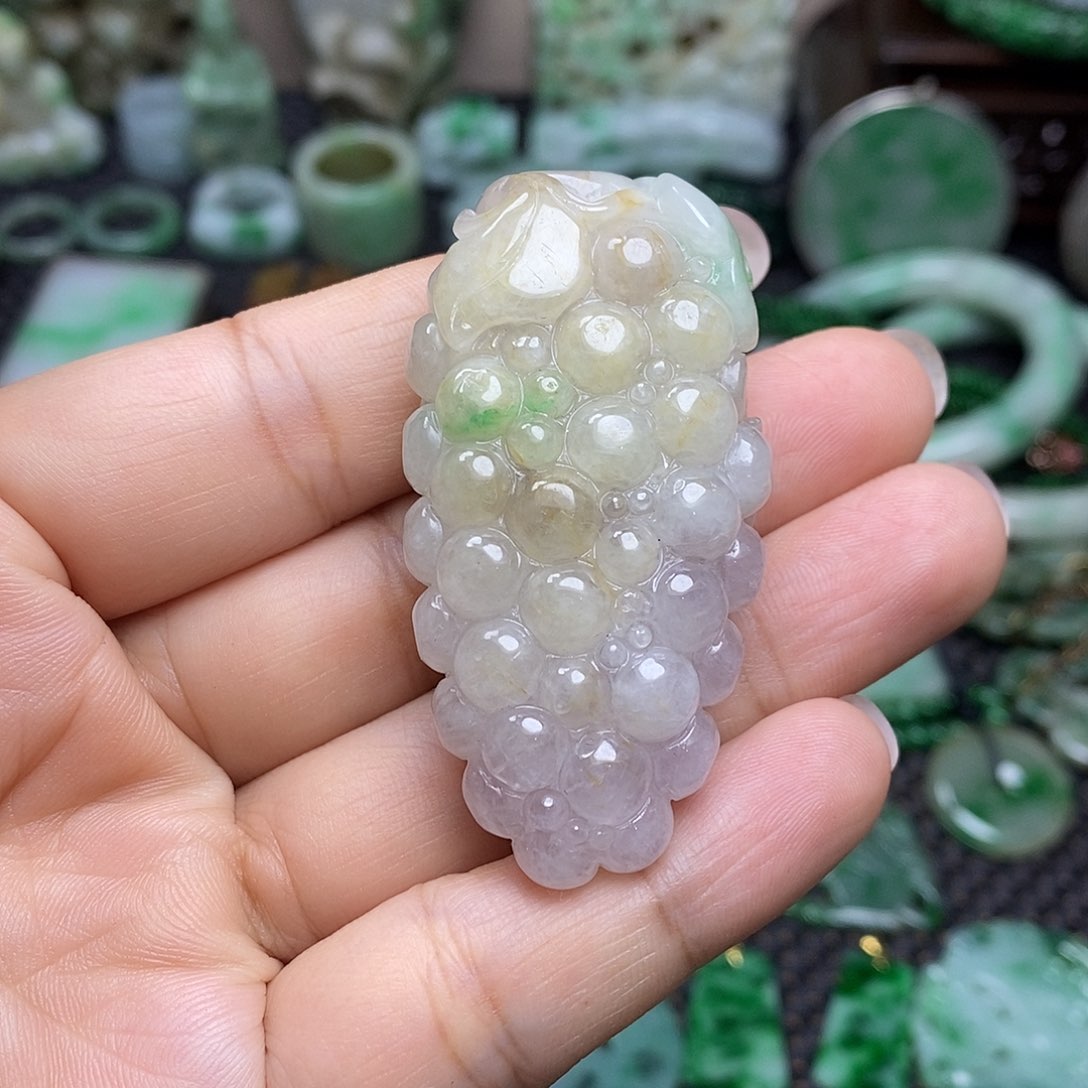 翡翠挂件未镶嵌缅甸天然翡翠葡萄