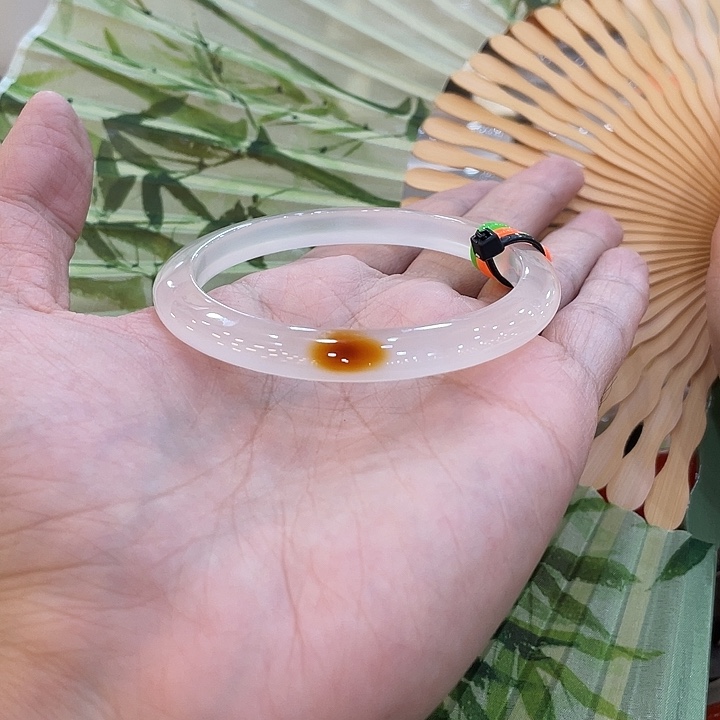 玛瑙/玉髓手镯未镶嵌无*谓