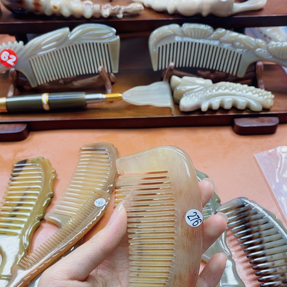 纯手工制作牛角梳276