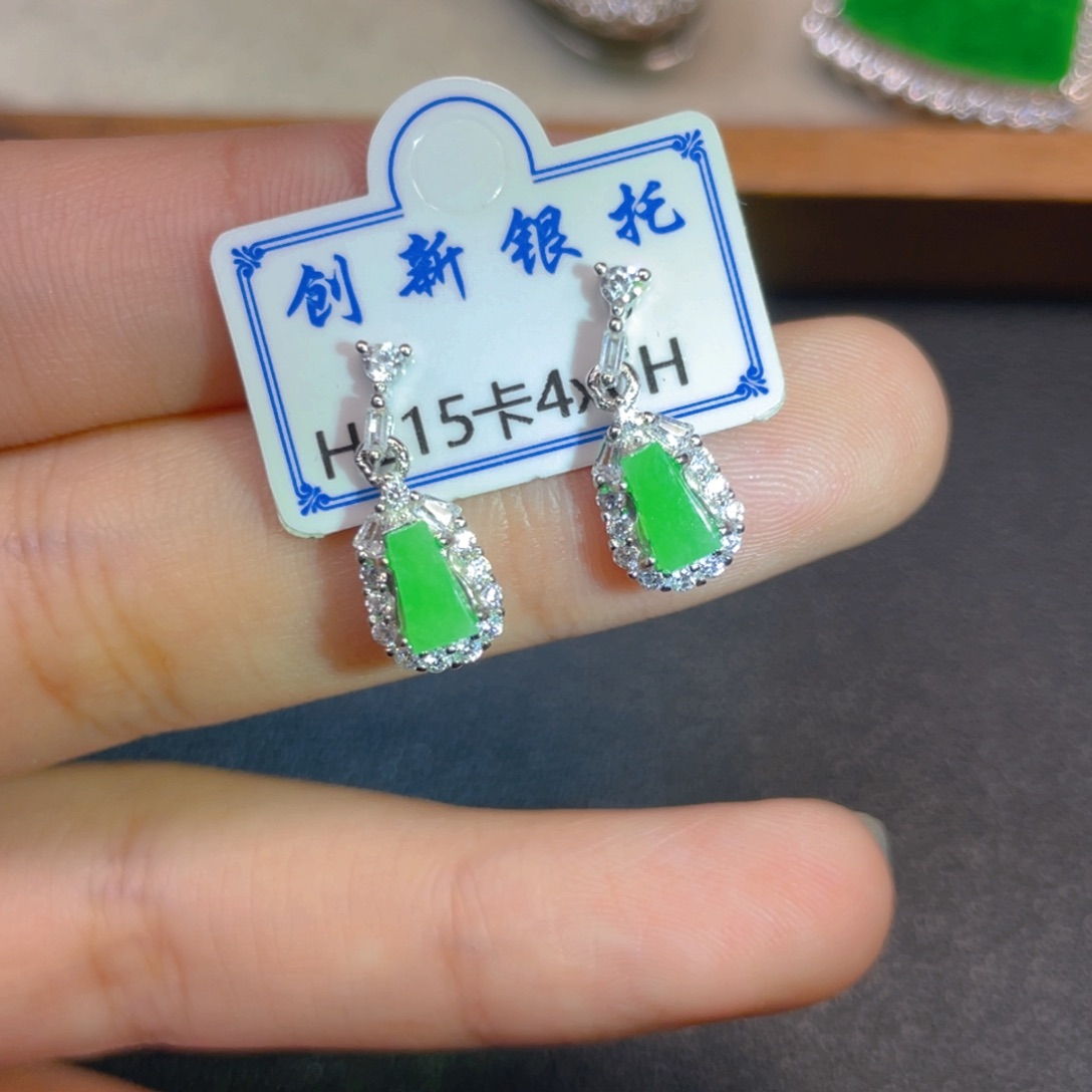 翡翠银S925镶嵌颈饰j j n