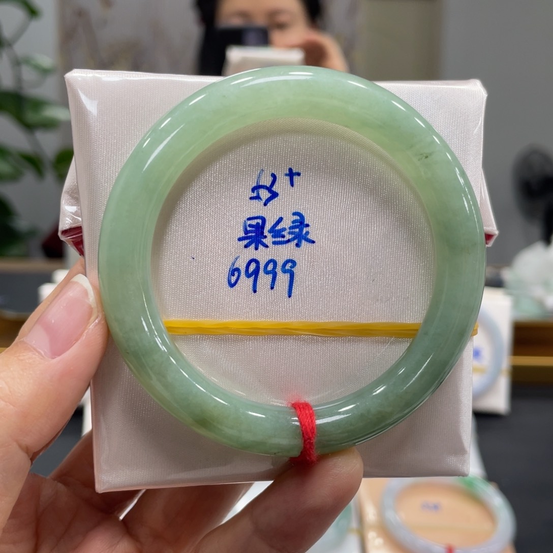 翡翠未镶嵌手镯翡翠