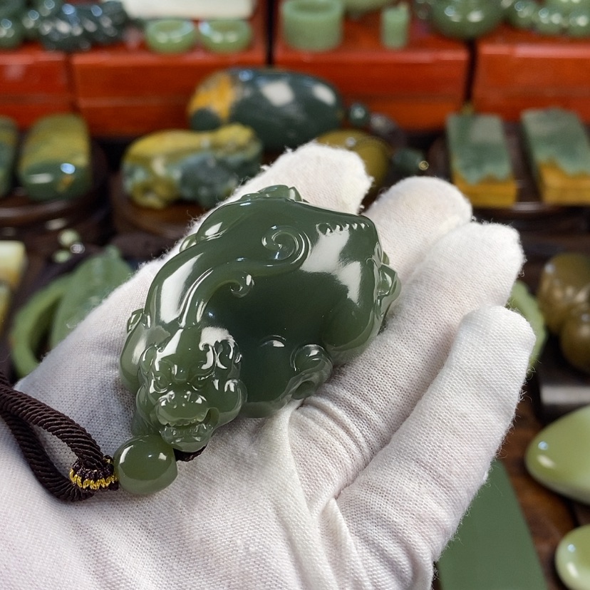 【闪购商品】岫岩老玉（透闪石质玉）颈饰未镶嵌