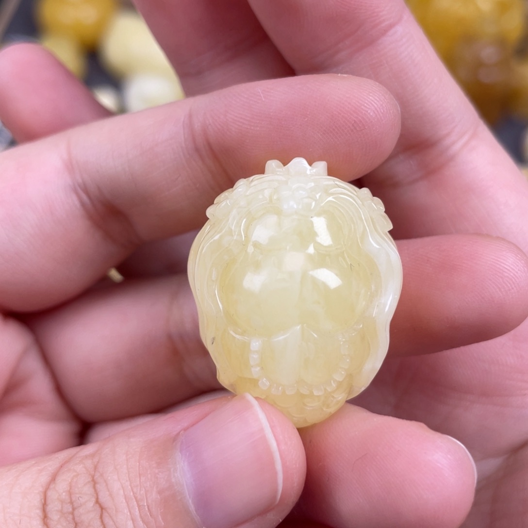 琥珀裸石未镶嵌蜜蜡