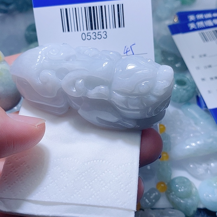 翡翠未镶嵌颈饰天光墟翡翠市场现金代购