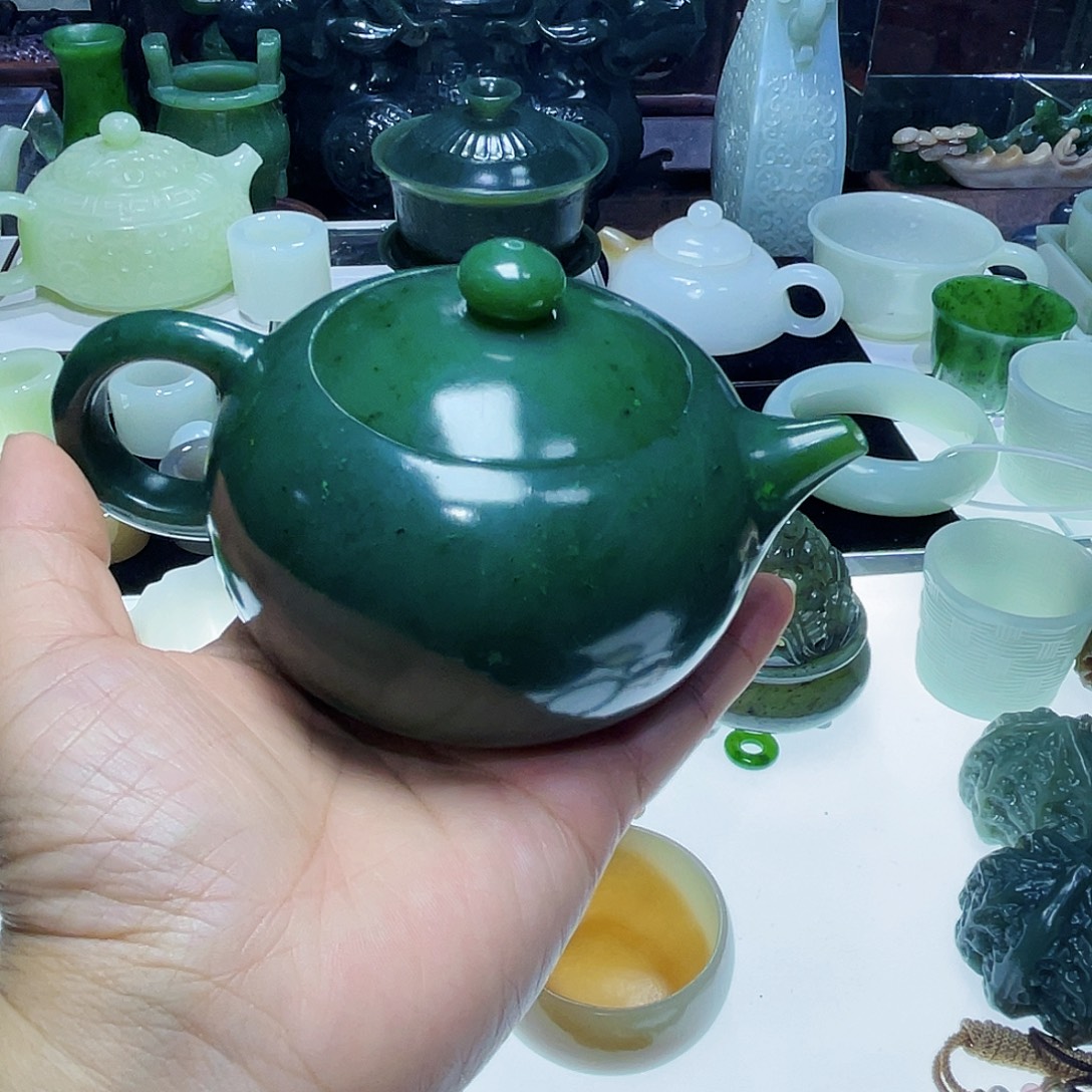 未镶嵌和田玉（碧玉）挂件