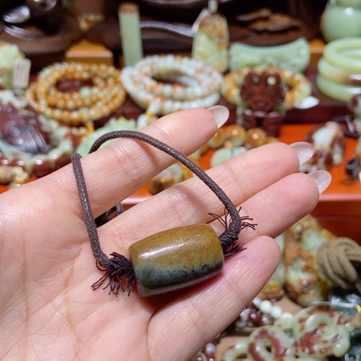 岫岩河磨玉（透闪石质玉）手链未镶嵌