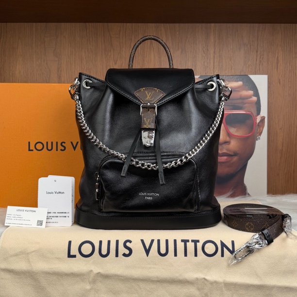 未使用 LouisVuitton/路易威登 黑武士小号双肩包老花拼皮闲置新