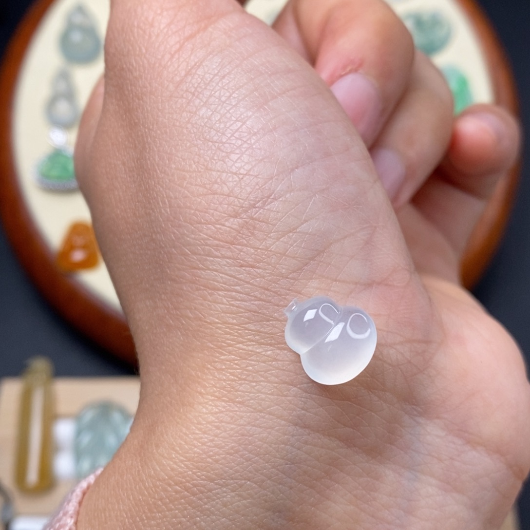 翡翠颈饰未镶嵌放漏