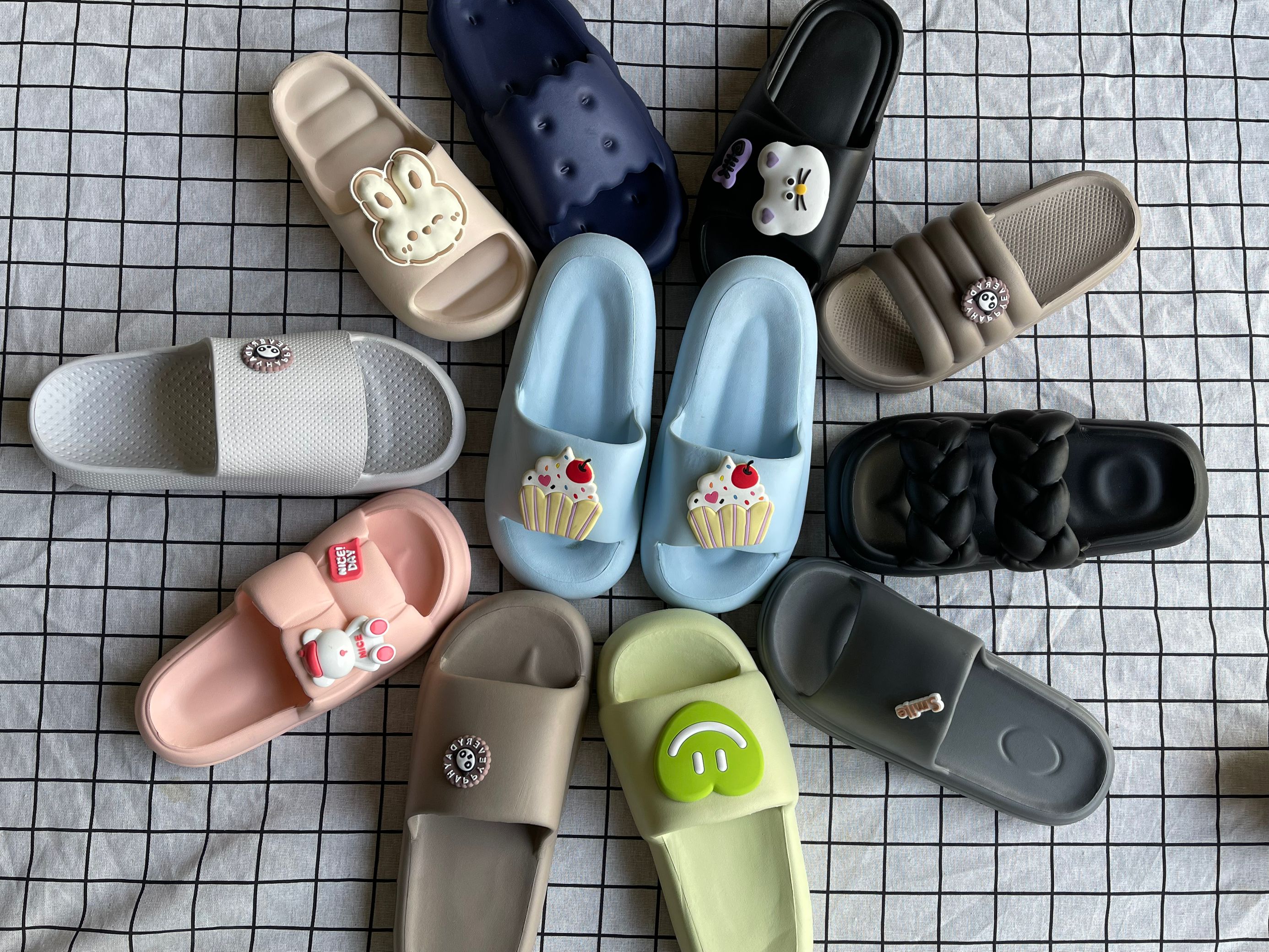 700-899微瑕EVA踩屎感拖鞋居家款