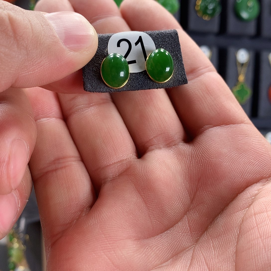 和田玉耳饰18K金镶嵌21