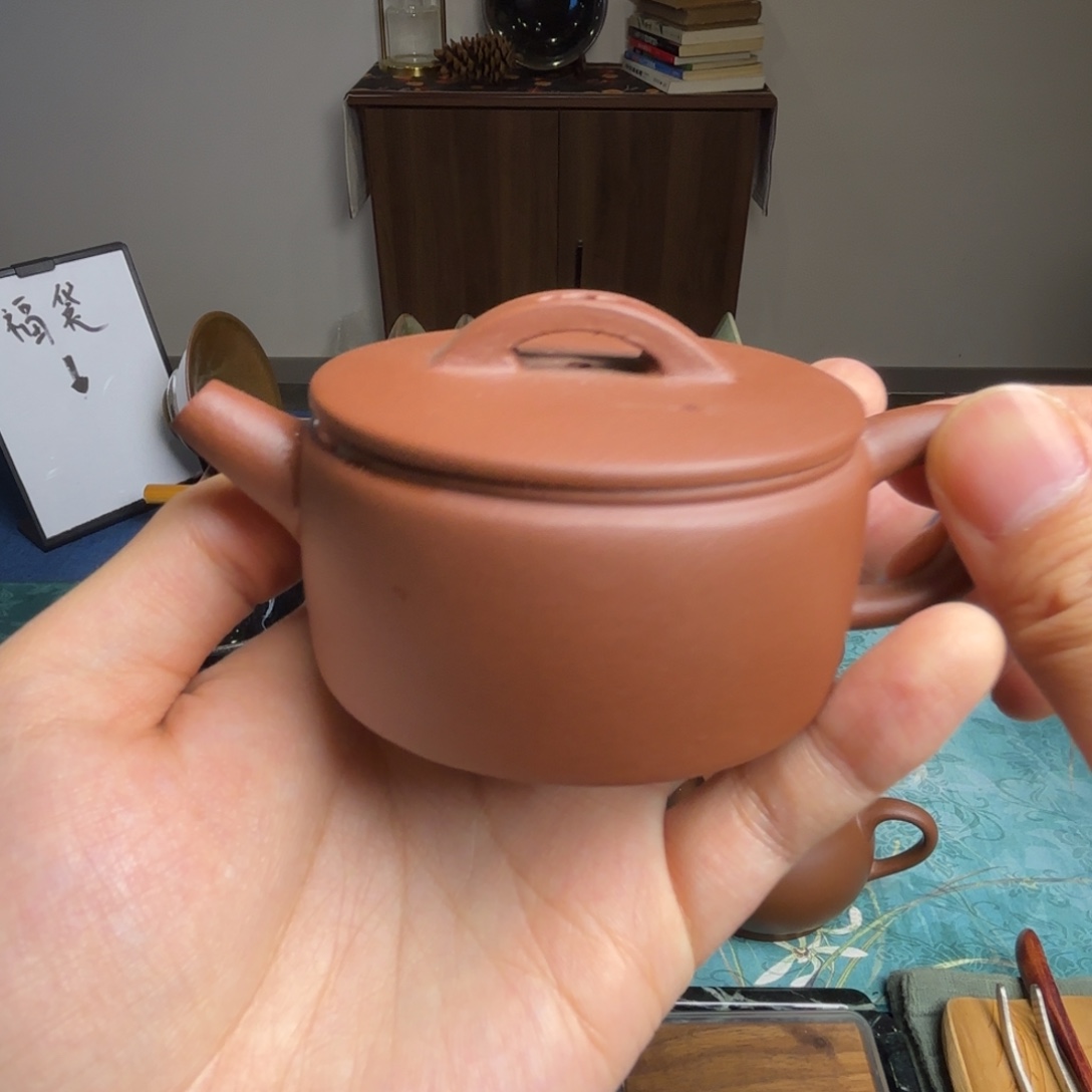 茶盏所有人微瑕紫砂壶一把