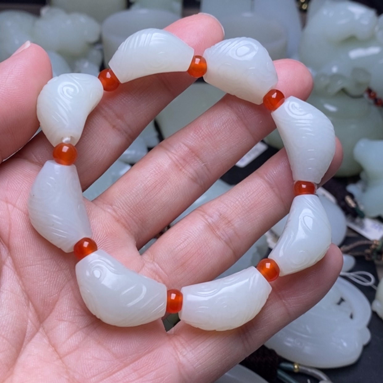 【闪购商品】颈饰未镶嵌和田玉（糖玉）