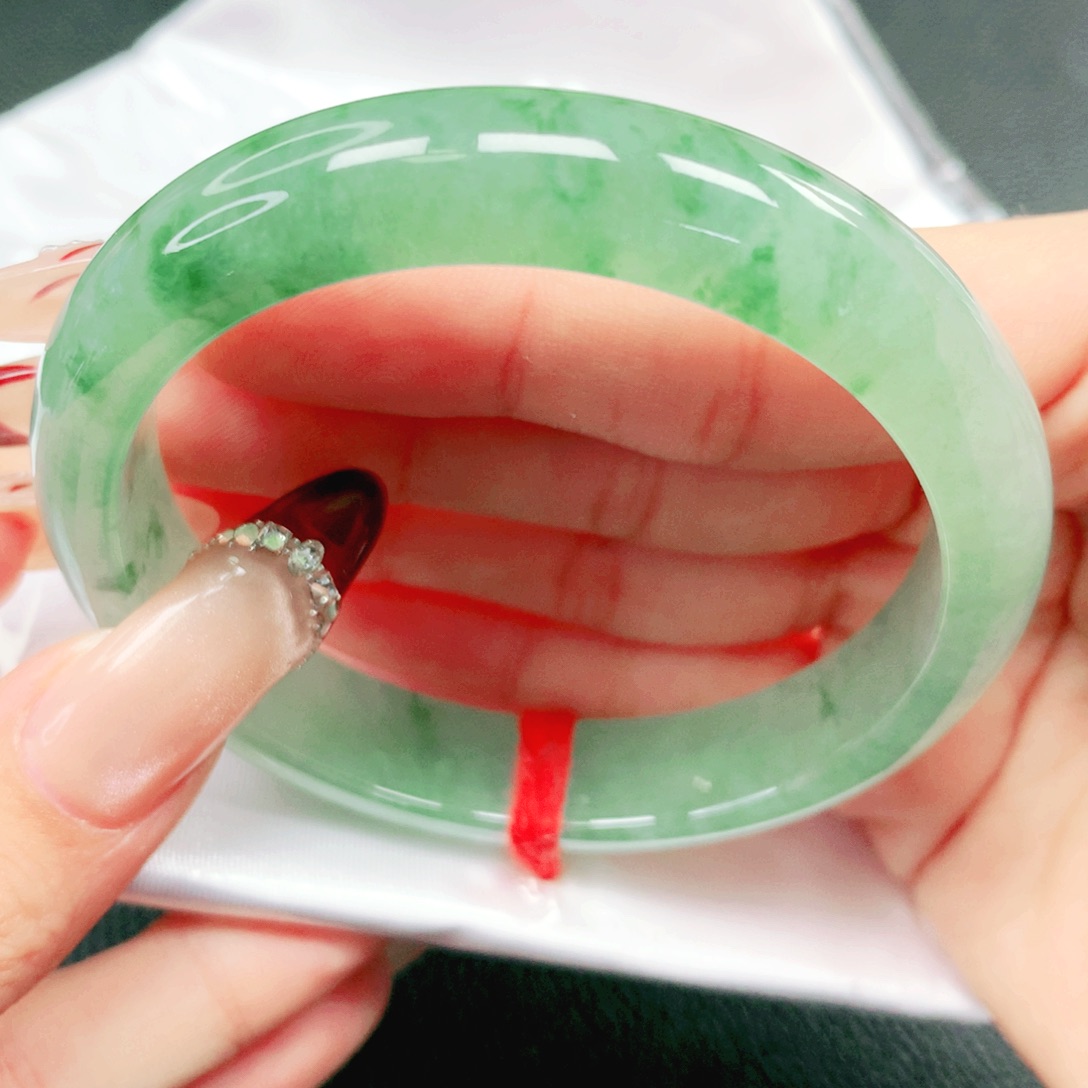 翡翠未镶嵌手镯57