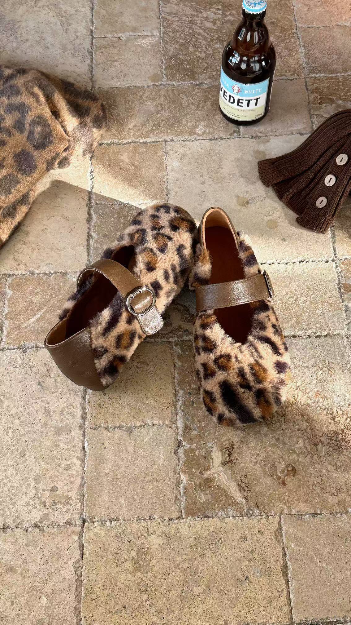 软底女鞋圆头冬季胶粘时尚穆勒鞋单鞋防磨纯色平跟8623