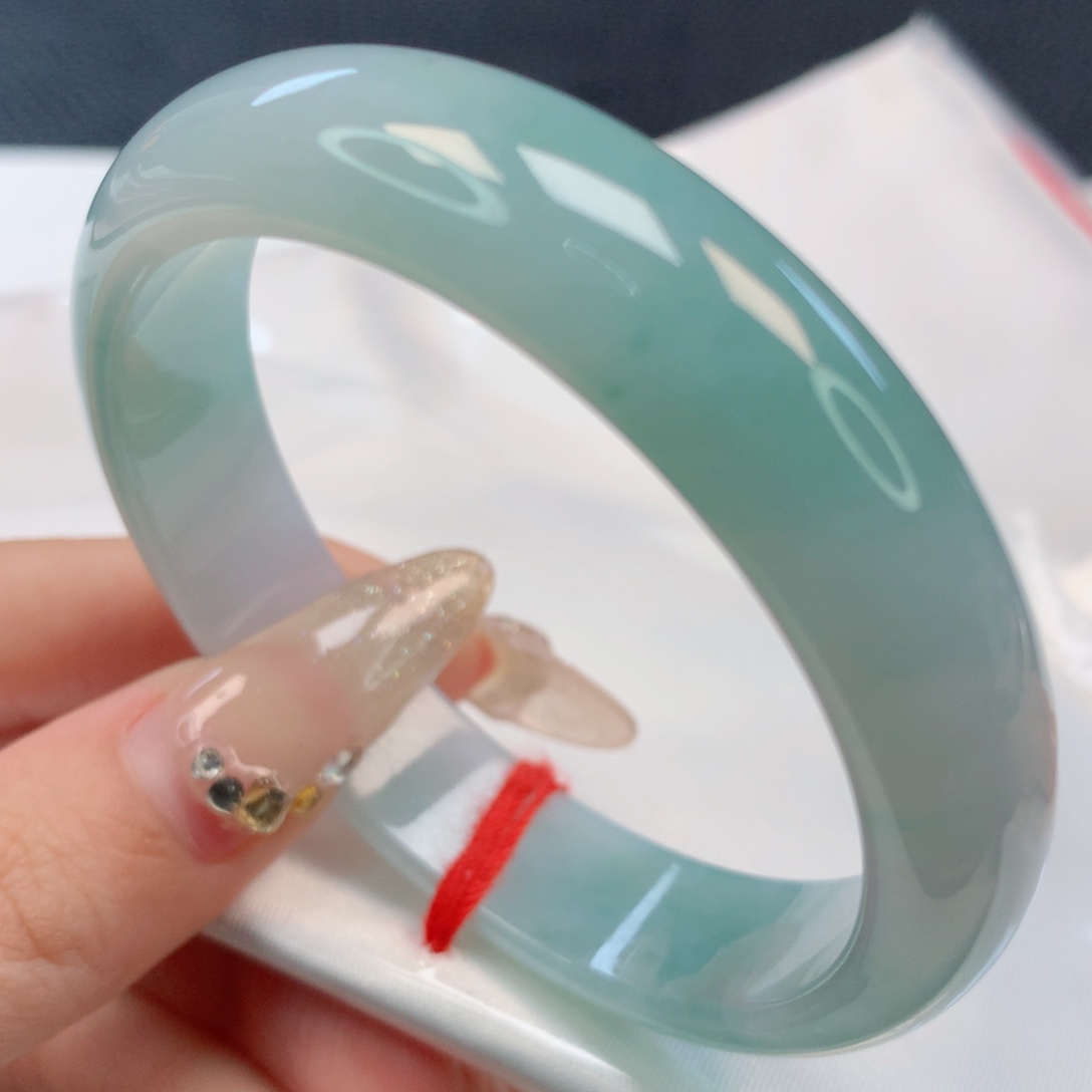 【闪购商品】翡翠手镯未镶嵌55圈