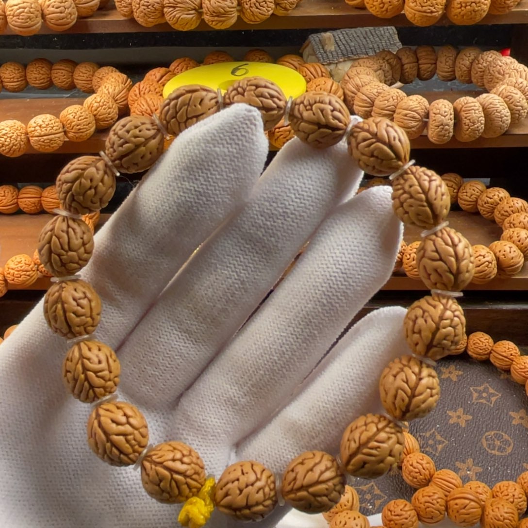 桃核吊坠野生黄金树叶