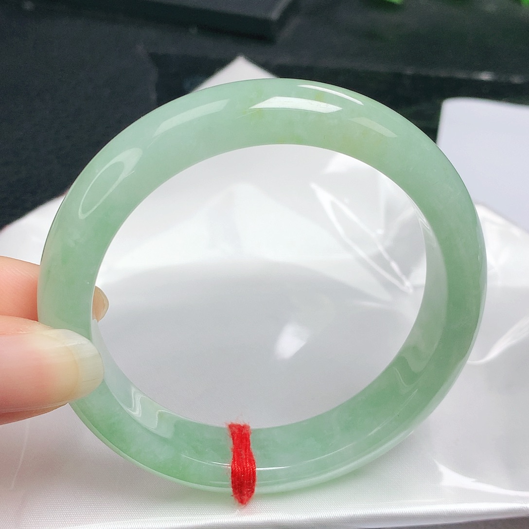 翡翠手镯未镶嵌正