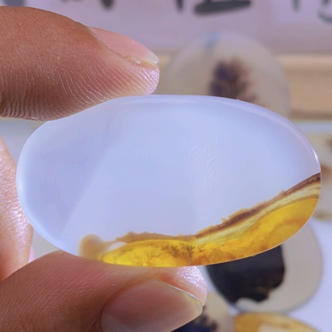 玛瑙/玉髓颈饰未镶嵌