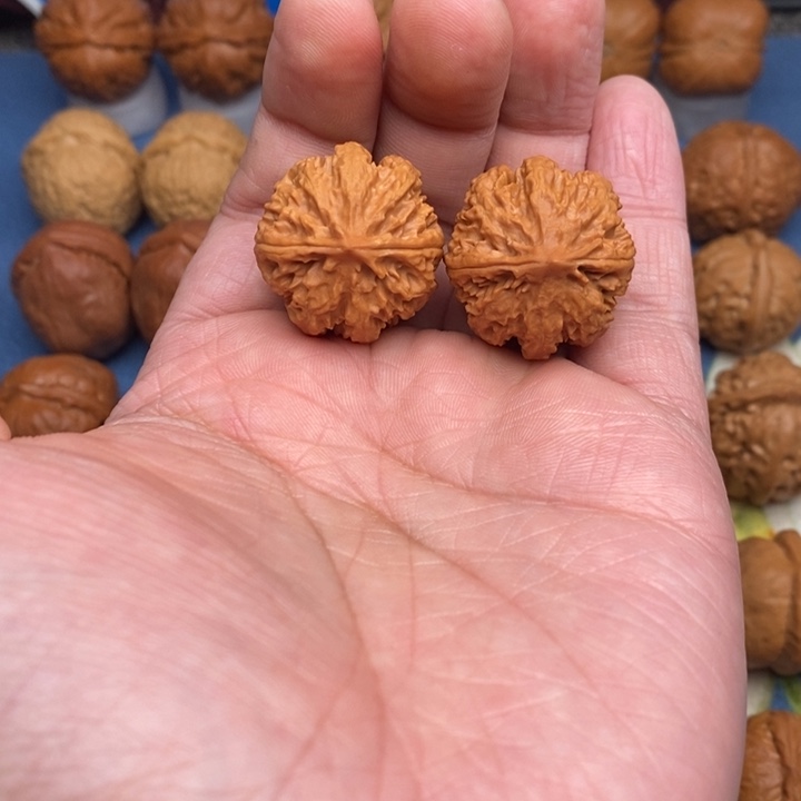 文玩核桃把件八棱