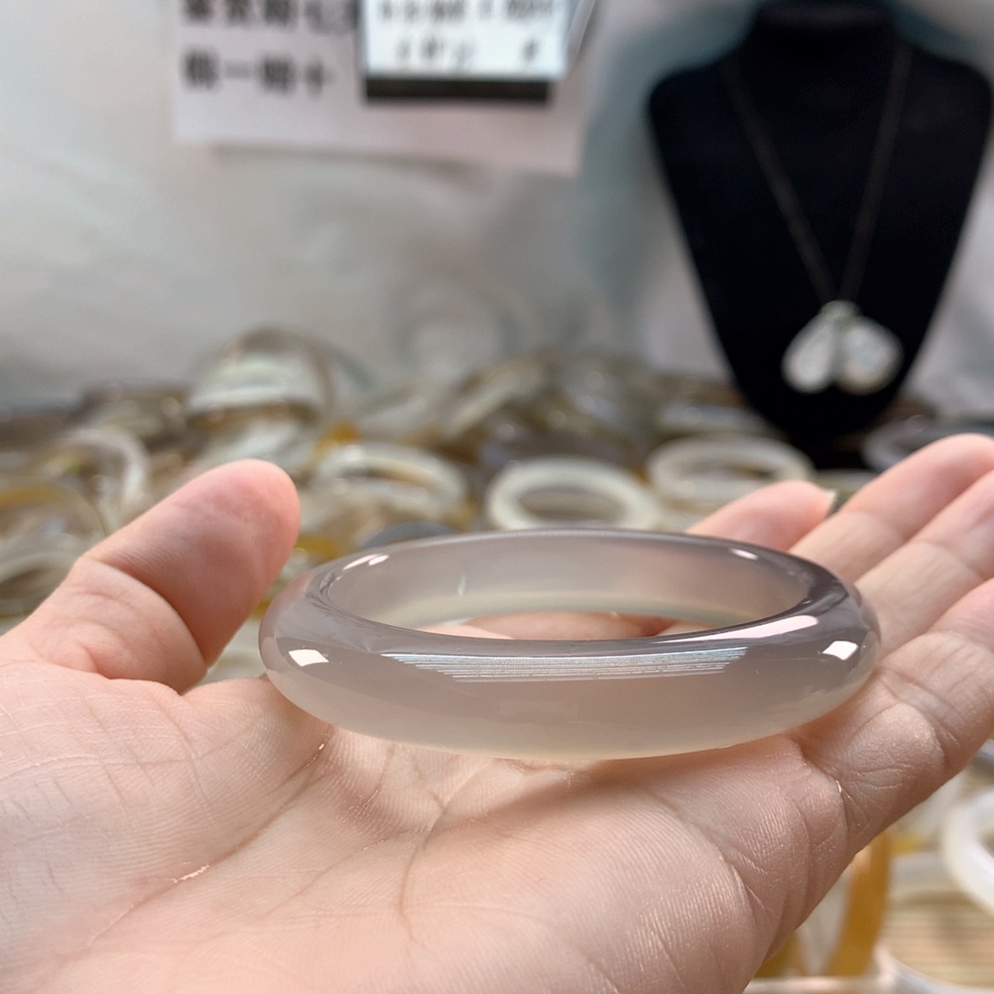 手镯玛瑙/玉髓未镶嵌