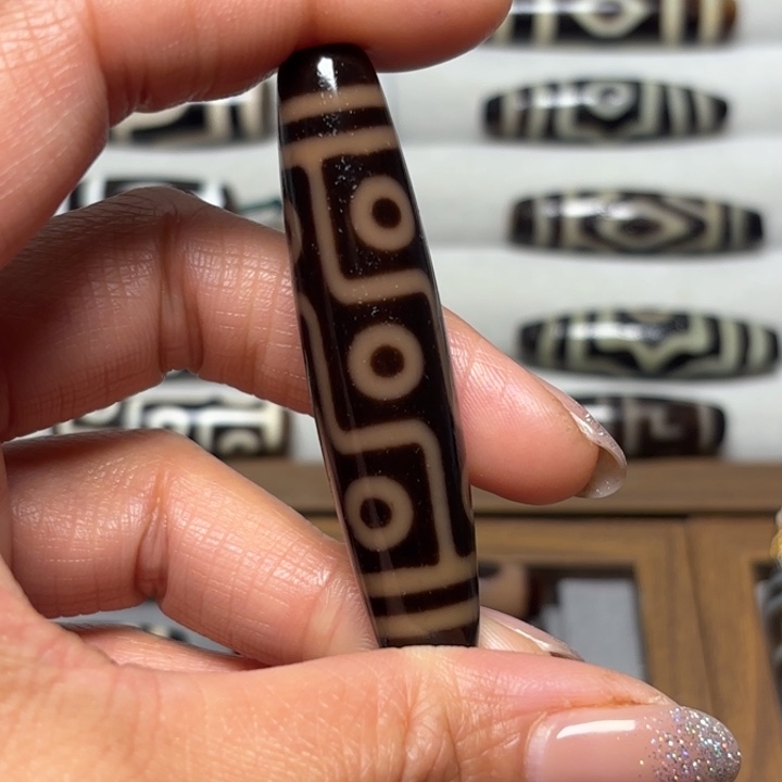 未镶嵌颈饰玛瑙/玉髓{****?