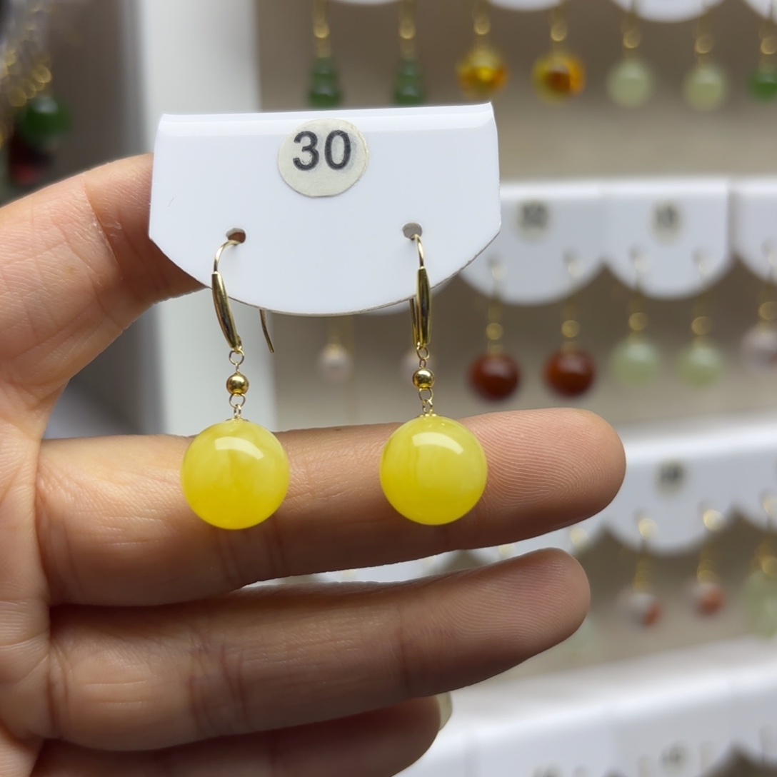 18K金镶嵌蜜蜡耳饰蜜蜡