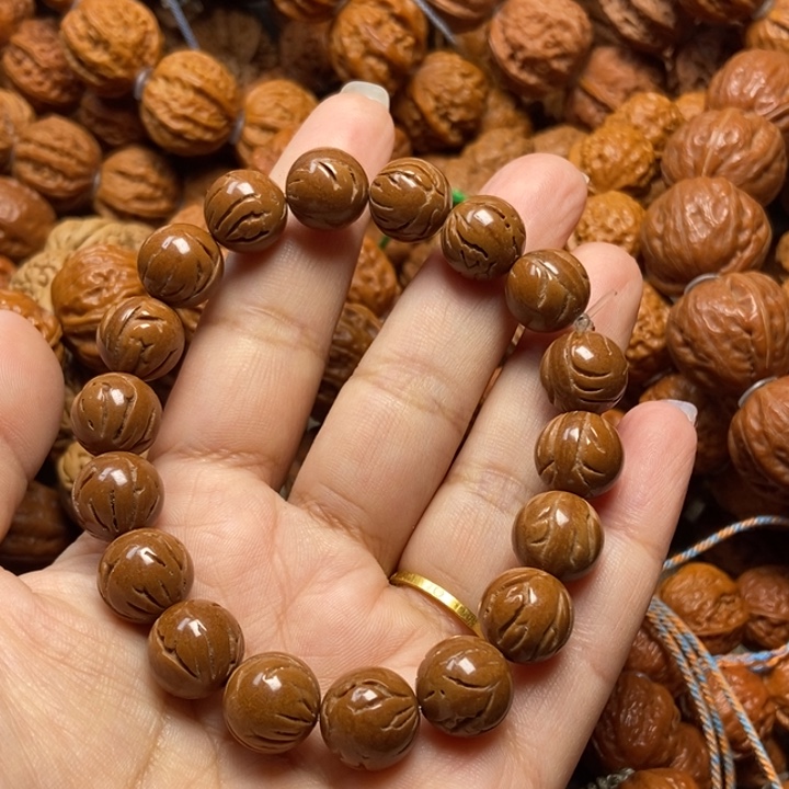 文玩核桃吊坠桃核光珠