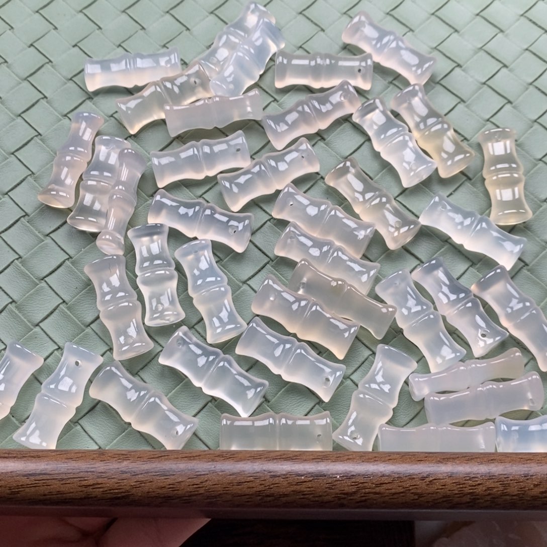 玛瑙/玉髓未镶嵌颈饰多样性发其一