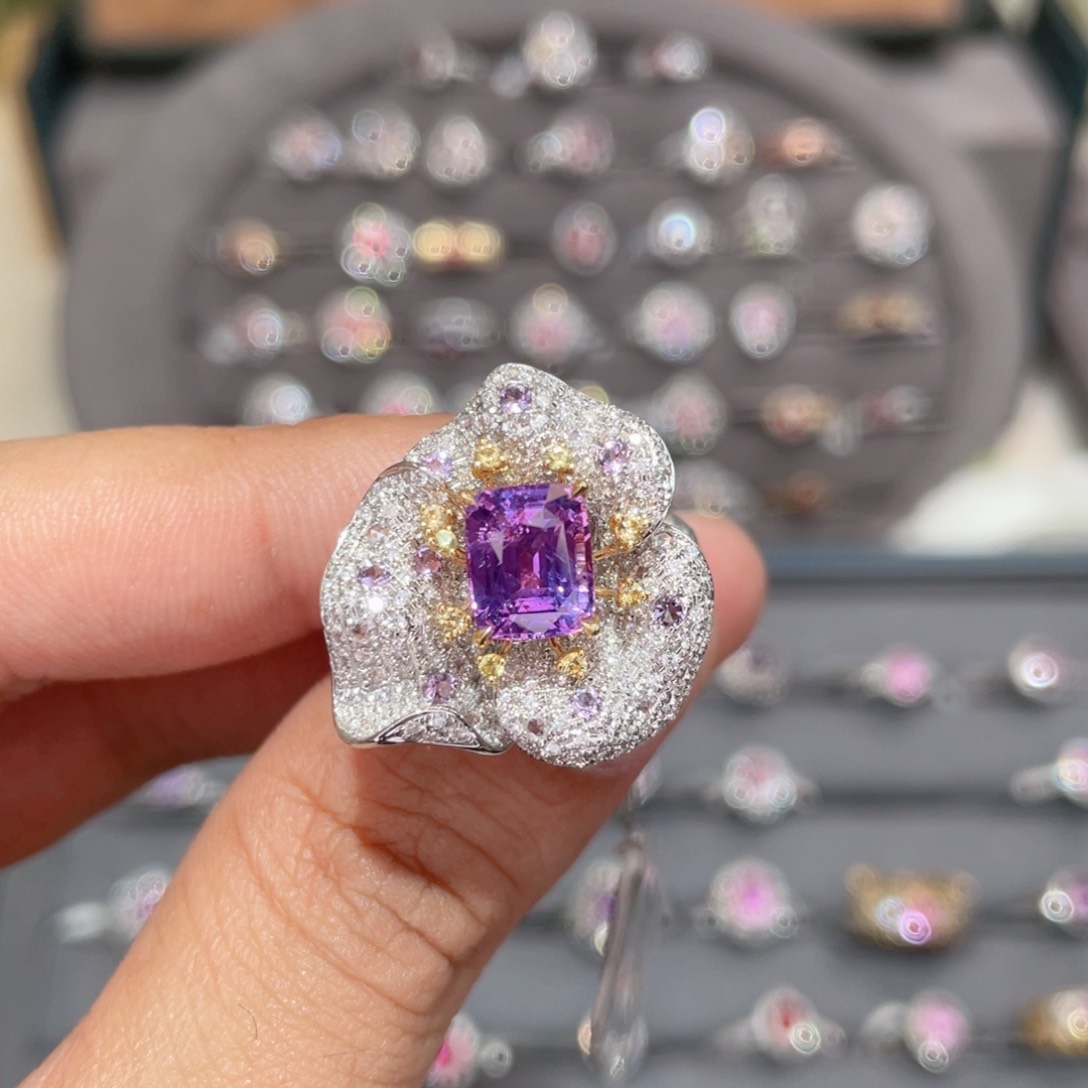 彩色蓝宝石戒指18K金镶嵌2.51ct 无烧紫