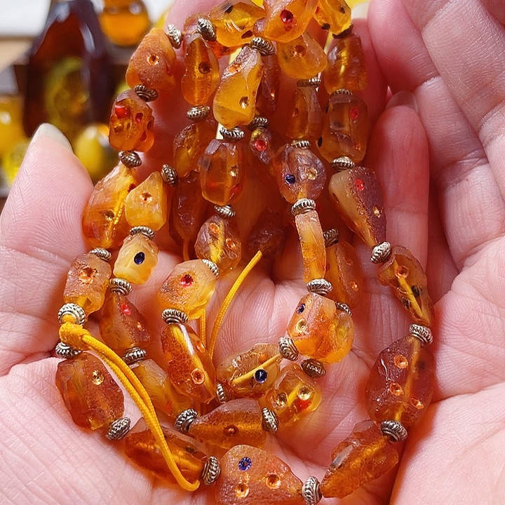 张***妹琥珀未镶嵌裸石链子