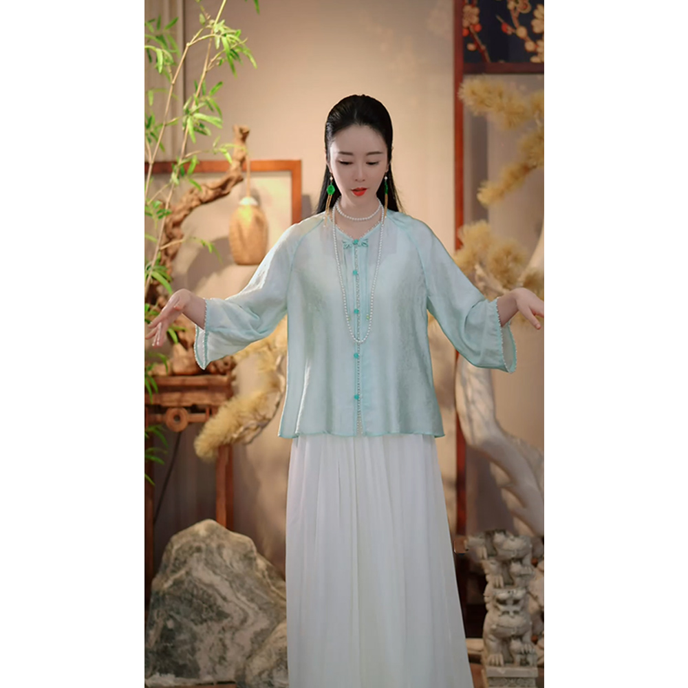 【月凝霜】夏季新中式时尚纯色精致盘扣气质薄款短外披