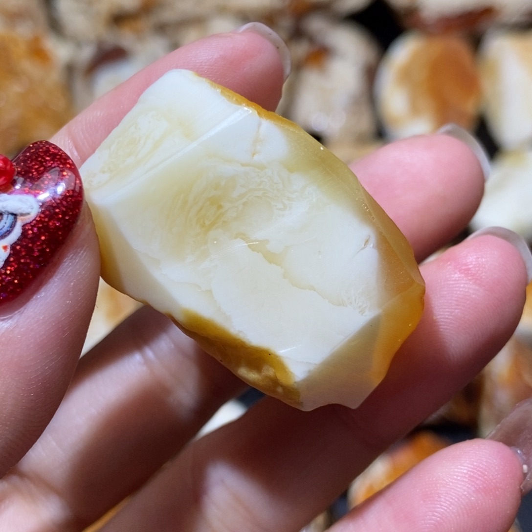 定制琥珀未镶嵌定制