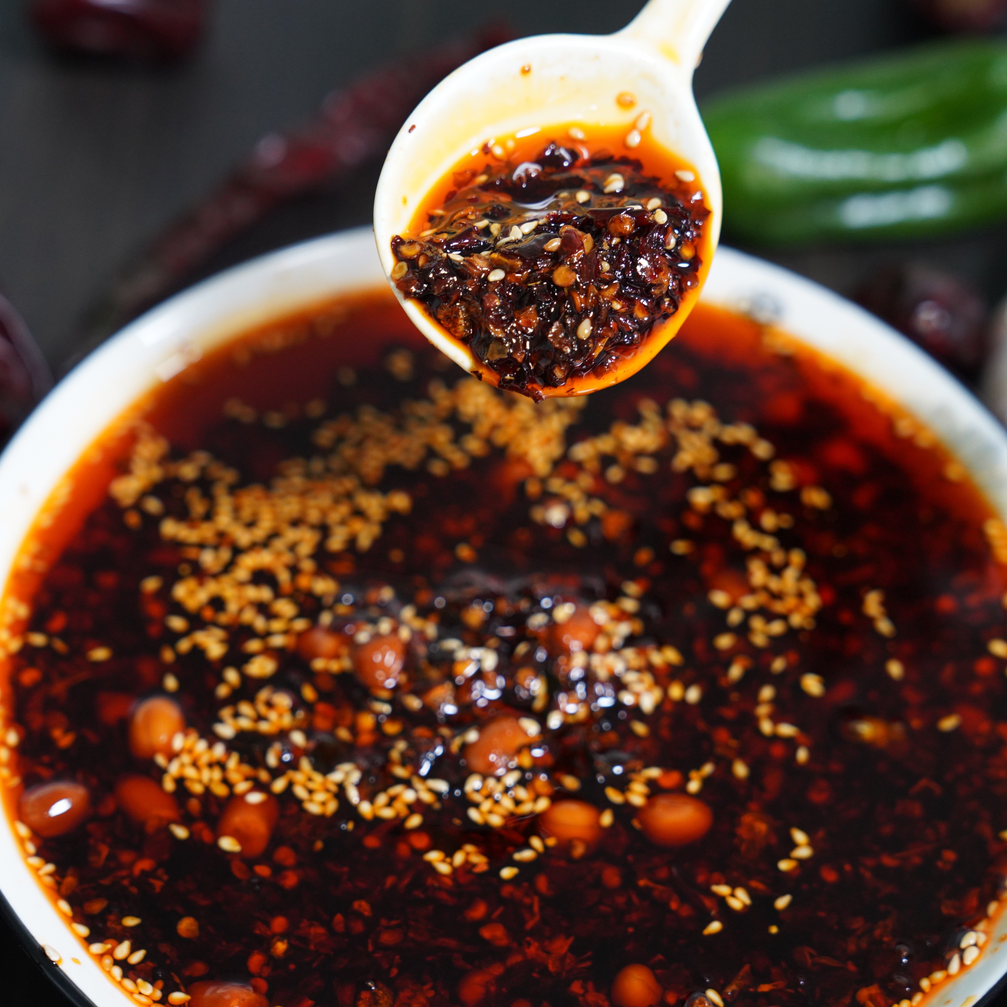 贵州遵义炸酱面特产拌凉菜凉皮拌面瞬间视频辣椒酱