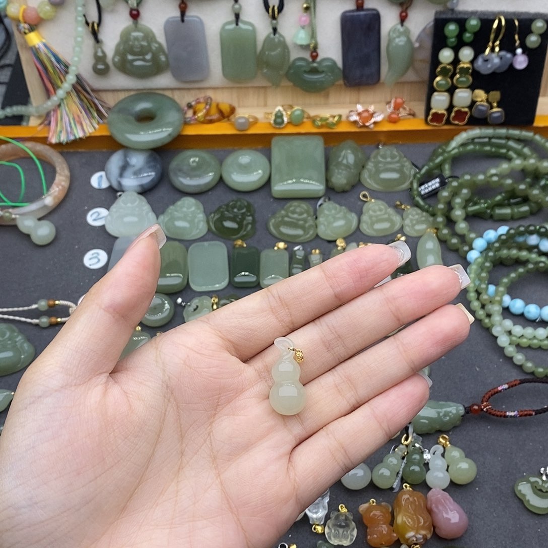 和田玉18K金镶嵌吊坠(不含链)