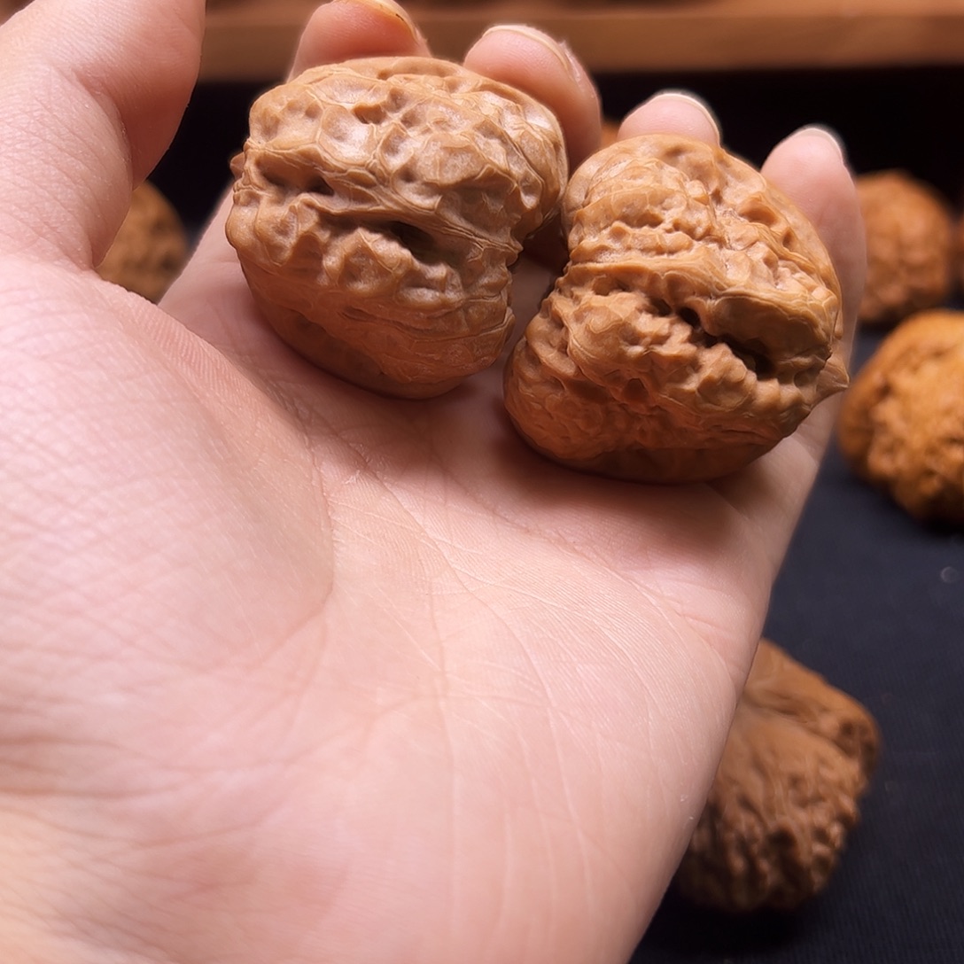 毛***皮核桃把件蛤蟆头40全品