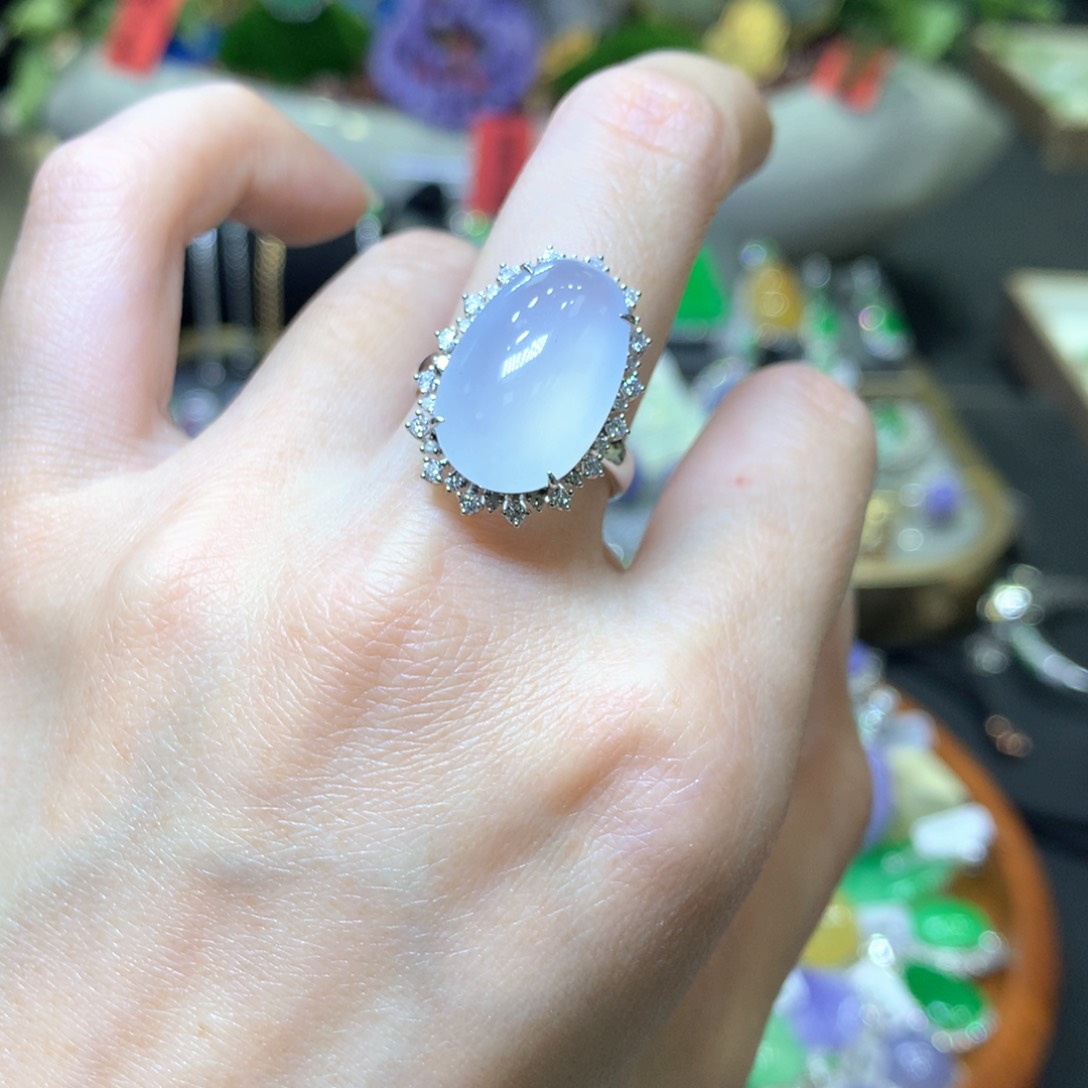 【闪购商品】翡翠颈饰18K金镶嵌翡翠吊坠项链