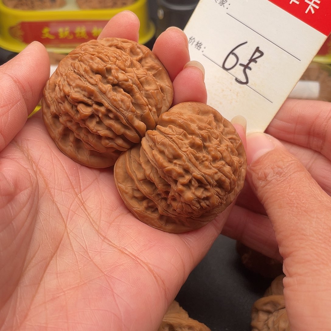 文玩核桃吊坠四座楼